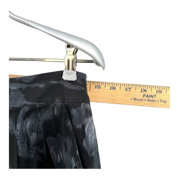 Theory | 0 Gray Abstract Mini Skirt Pleated - Picture 12 of 12